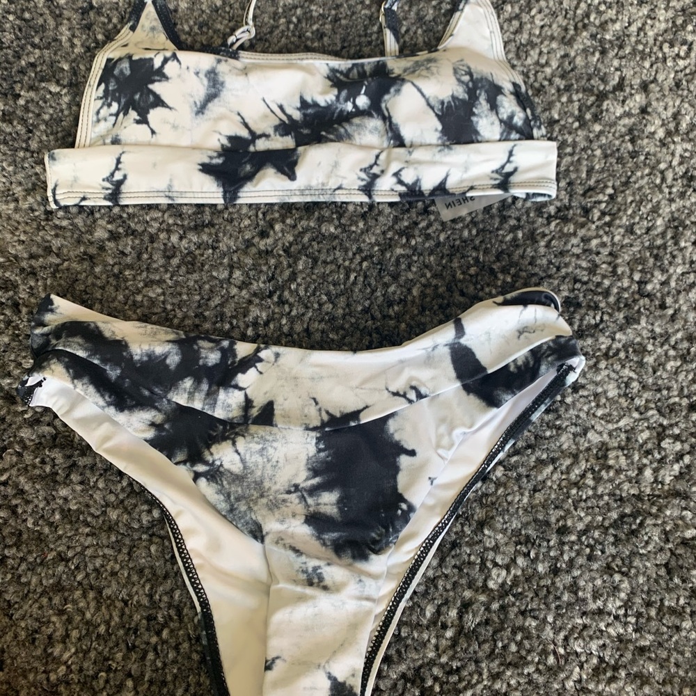 Baithing Suit